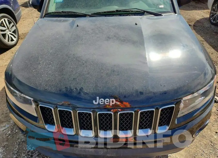 1C4NJCBA4HD186284 Photo# 11