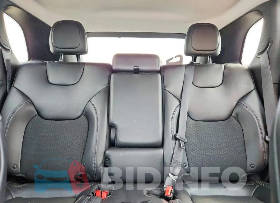 1C4PJLLB5KD428121 Photo# 10