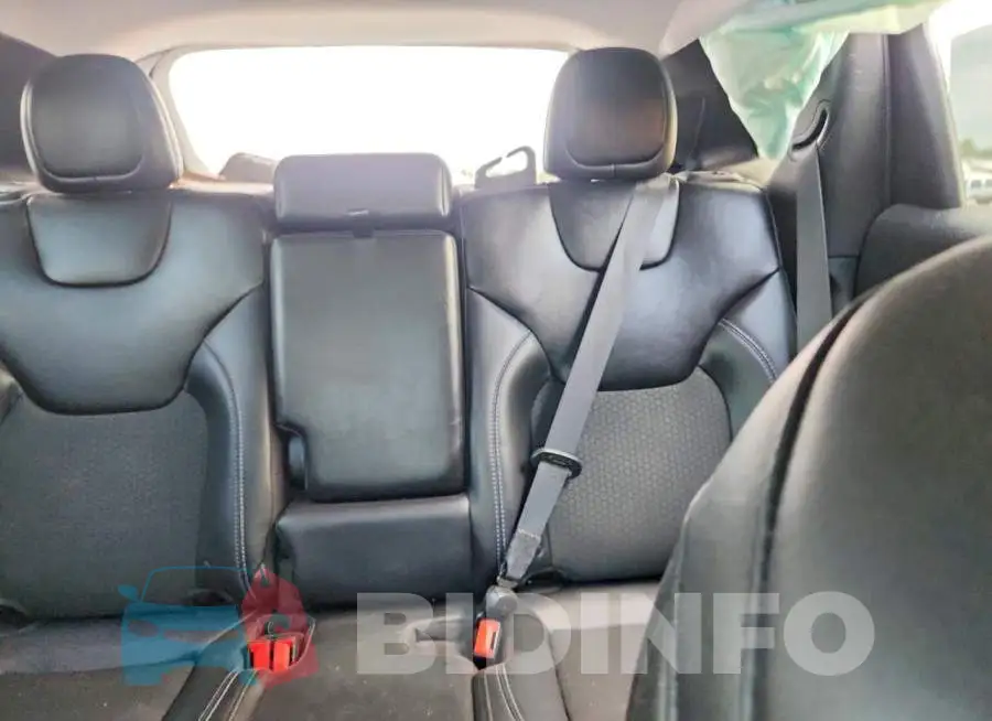 1C4PJMLB2KD433086 Photo# 10