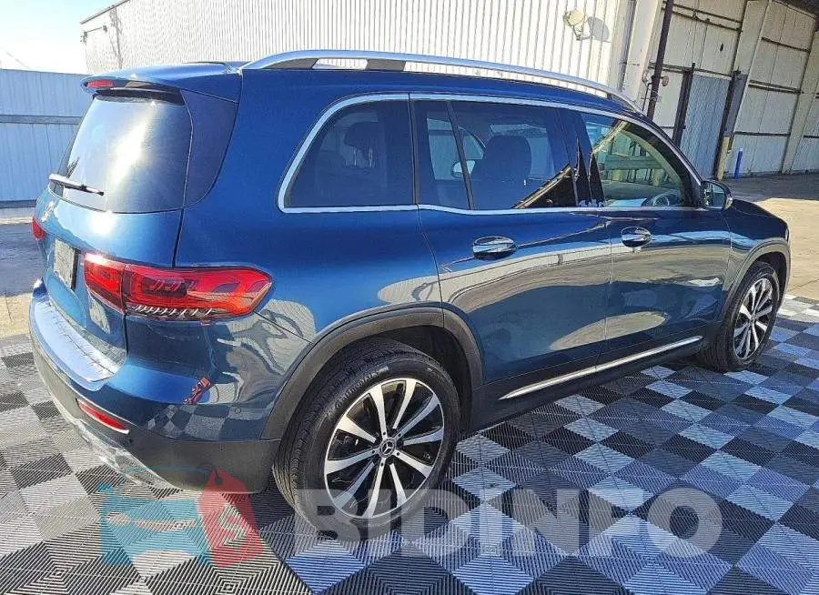 W1N4M4GBXMW089933 Photo# 3