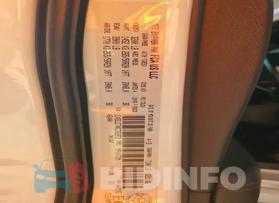 1C4SDJCT4KC763973 Photo# 13