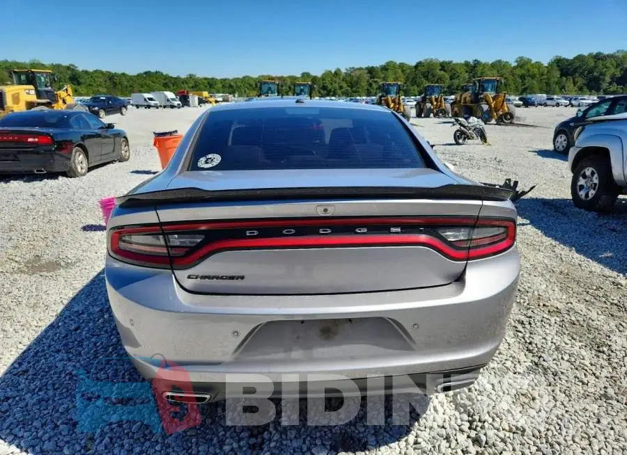 2C3CDXBGXJH140823 Photo# 6