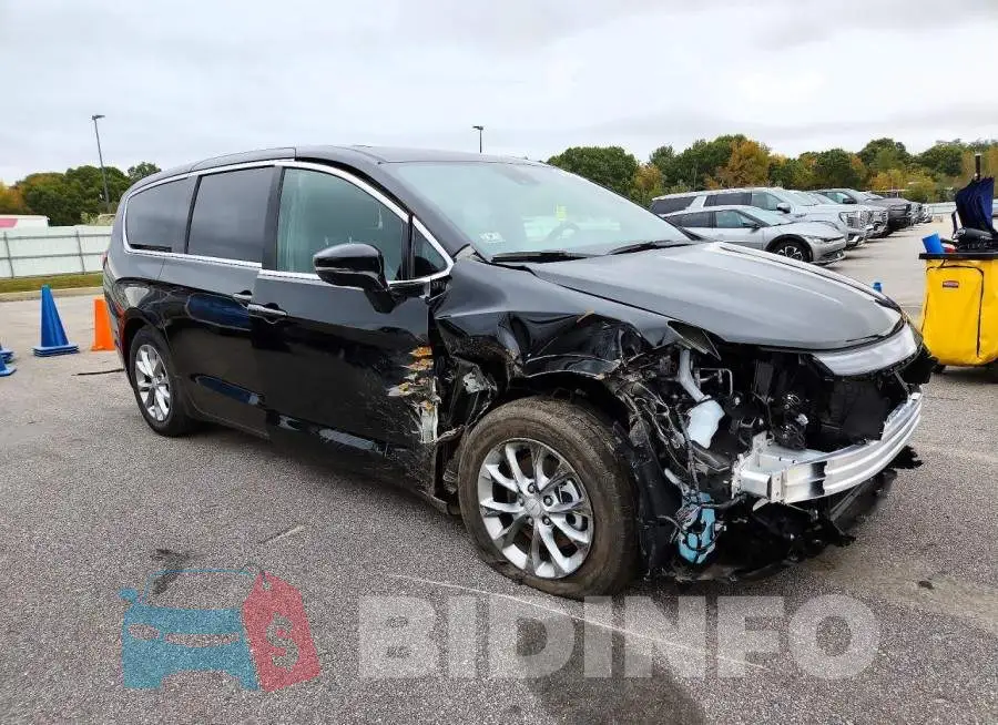 2C4RC1GG7VR608408 Photo# 4
