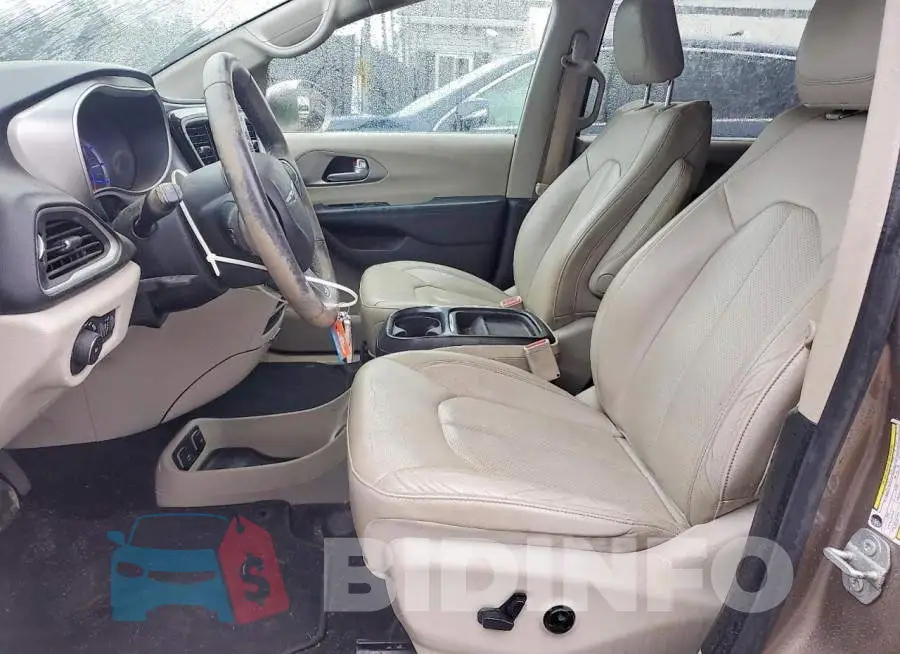 2C4RC1L70JR183629 Photo# 7