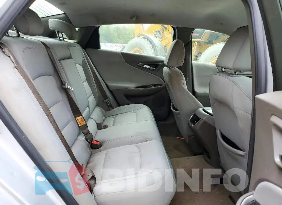 1G1ZD5ST8JF155354 Photo# 10