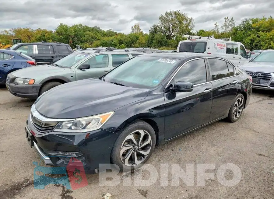 1HGCR2F83HA161266 Photo# 1