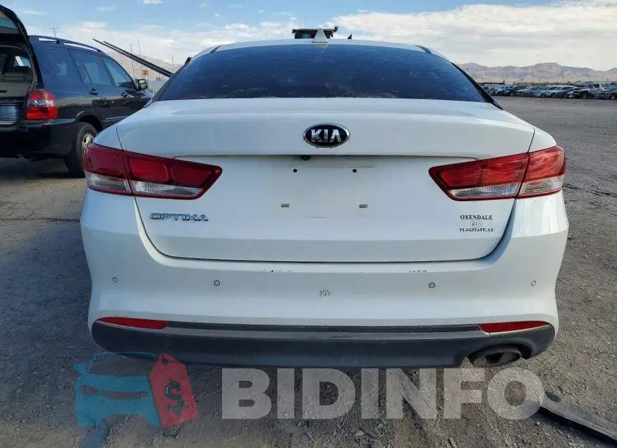 5XXGT4L38JG270984 Photo# 6