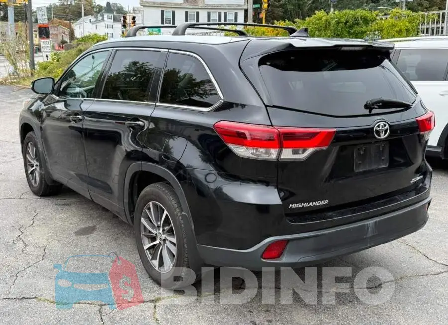 5TDJZRFH1JS825233 Photo# 2