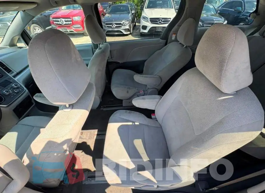5TDZZ3DCXLS083327 Photo# 6