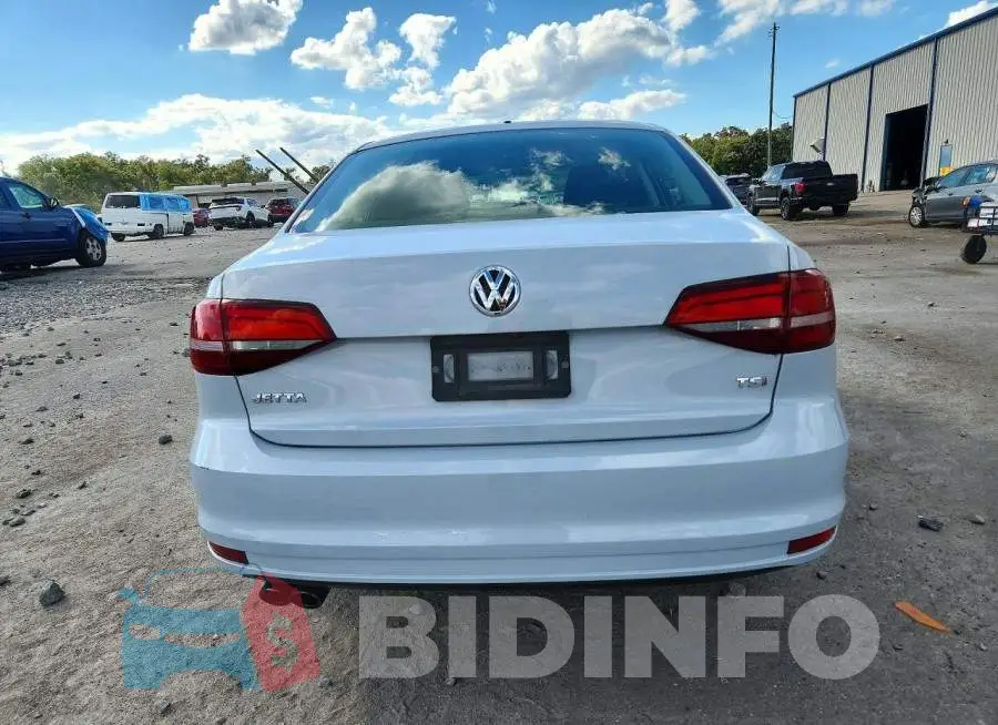 3VW2B7AJ7HM371469 Photo# 6