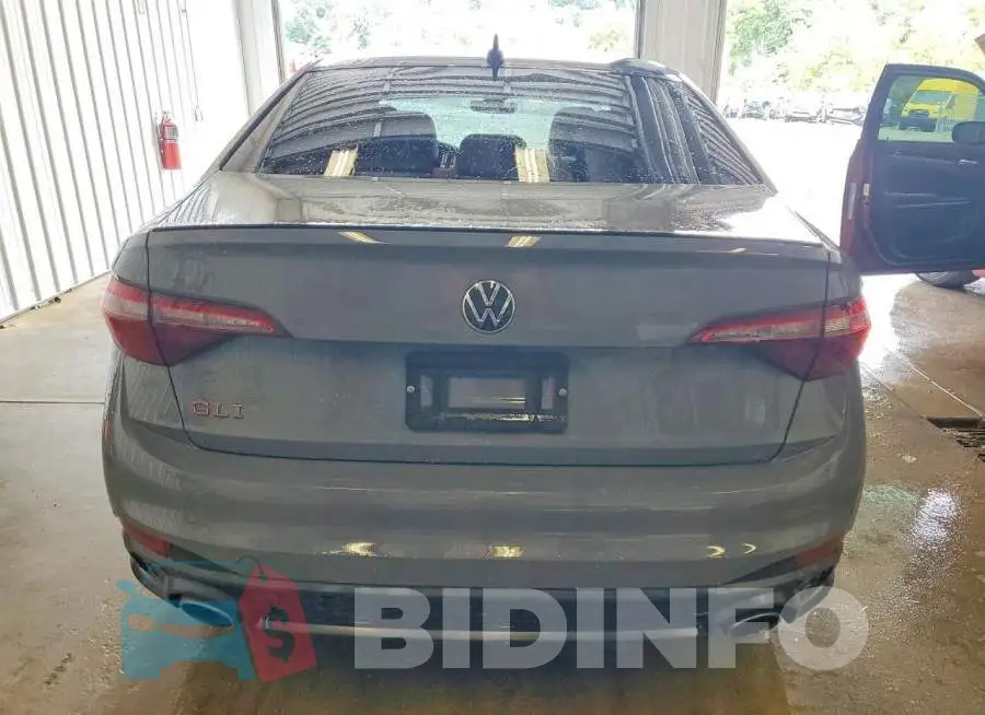 3VW2T7BU8NM013640 Photo# 6