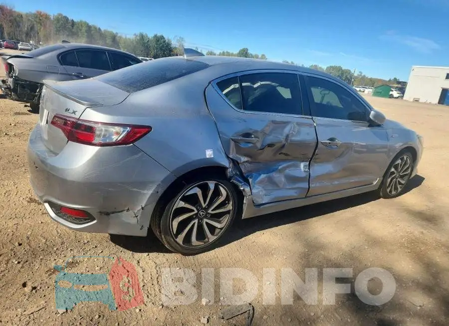 19UDE2F8XJA801088 Photo# 3