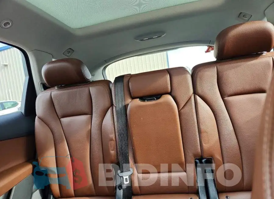 WA1AHAF73KD024032 Photo# 10