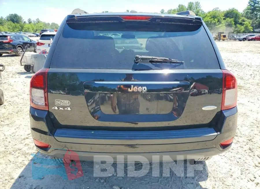 1C4NJDEB4HD210206 Photo# 6