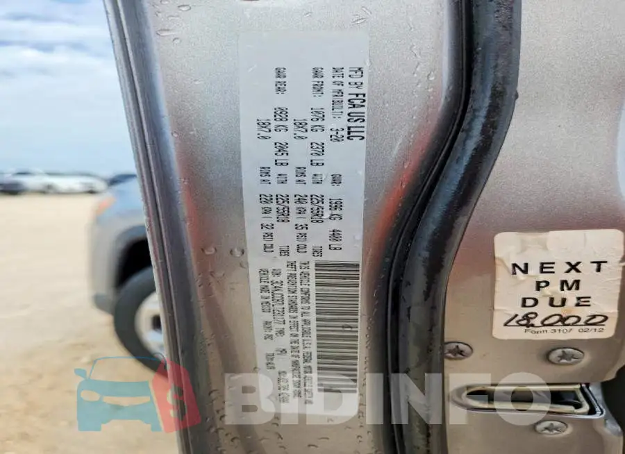 3C4NJCCB7LT231177 Photo# 13