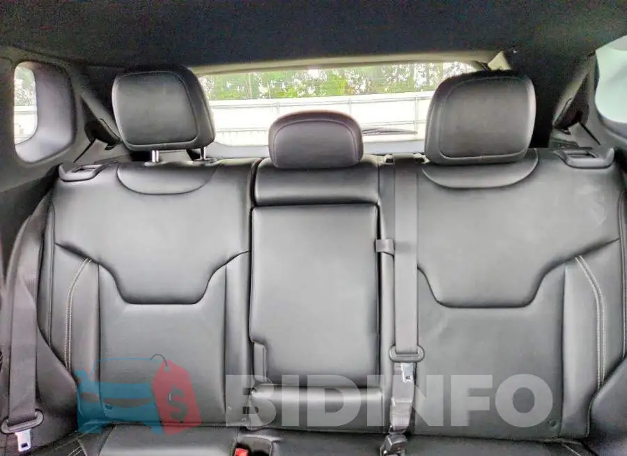 3C4NJDEB9MT532537 Photo# 10