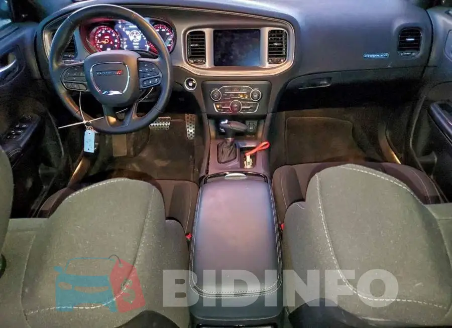 2C3CDXHG4PH686856 Photo# 8