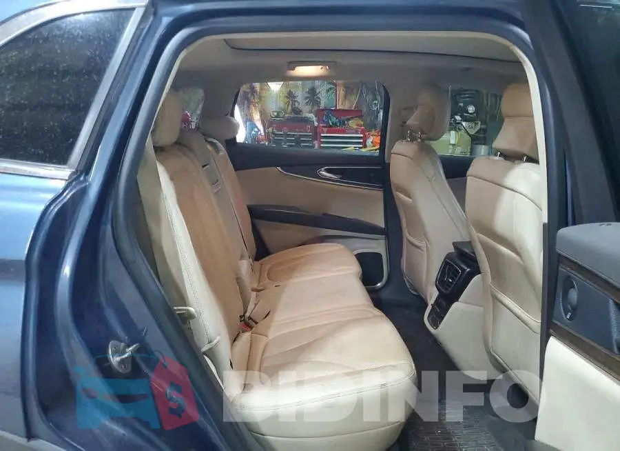 2LMPJ8LP3KBL61677 Photo# 11