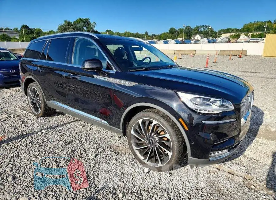 5LM5J7XC0LGL05028 Photo# 4