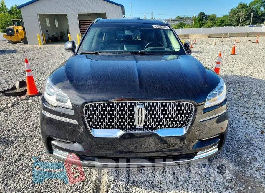 5LM5J7XC0LGL05028 Photo# 5