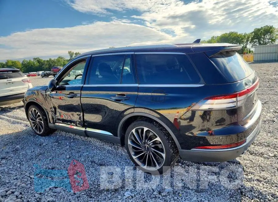 5LM5J7XC0LGL05028 Photo# 2