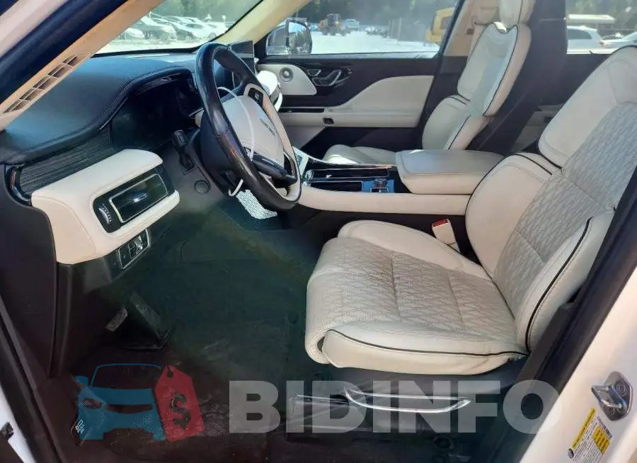 5LM5J9XC4LGL34298 Photo# 7
