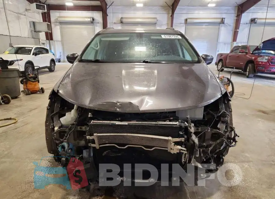 2C4RC1DG6LR260988 Photo# 5