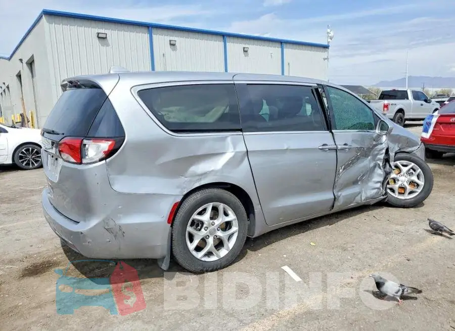 2C4RC1FG1JR126156 Photo# 3