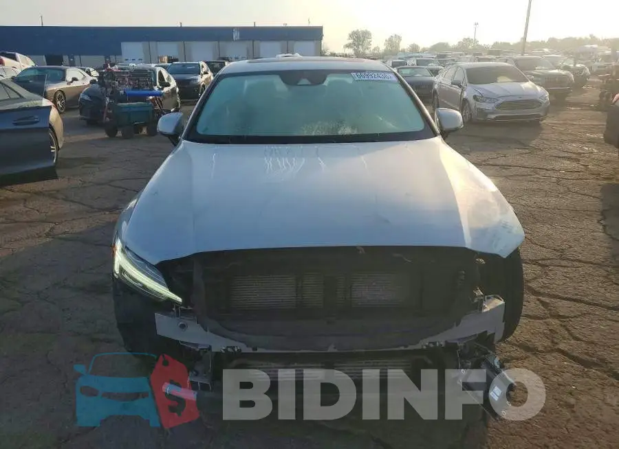 7JRA22TK3KG001856 Photo# 5