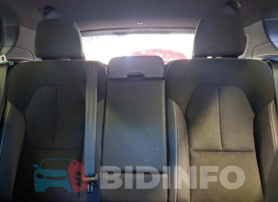 YV4162UM5M2461391 Photo# 10