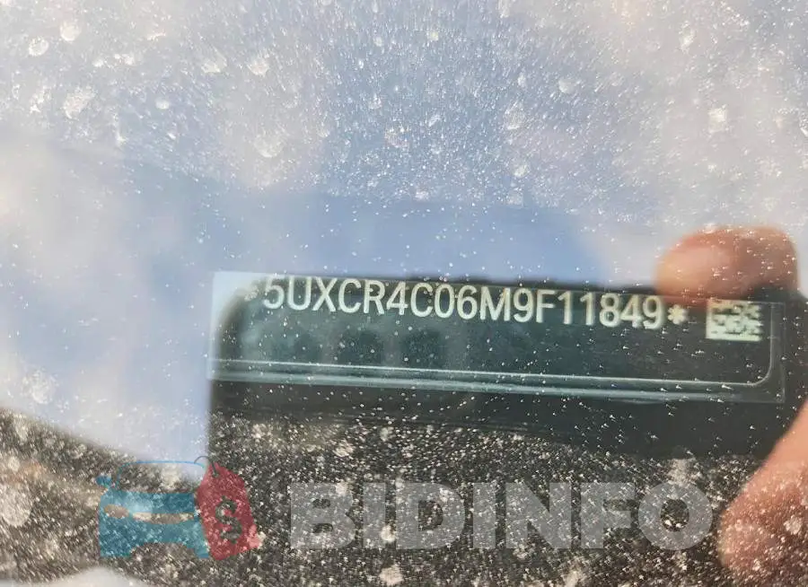 5UXCR4C06M9F11849 Photo# 13