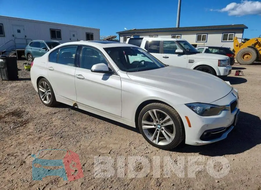 WBA8B9G5XHNU48468 Photo# 4