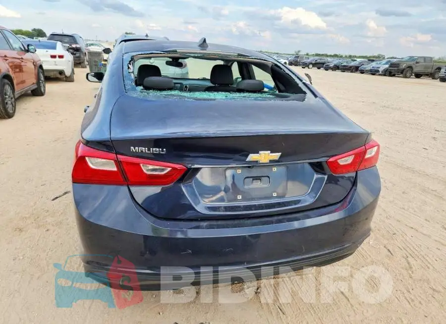 1G1ZB5ST2HF132622 Photo# 6