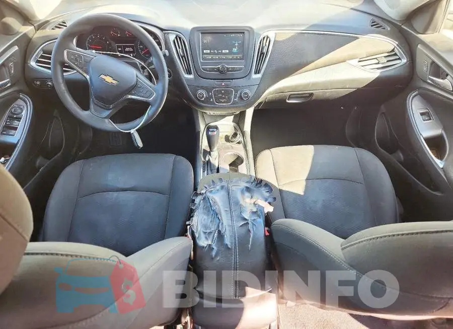 1G1ZD5ST9JF272750 Photo# 8