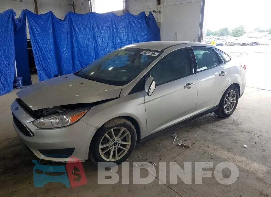 1FADP3F22JL267377 Photo# 1