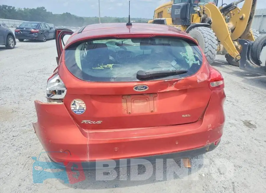 1FADP3M20JL277215 Photo# 6