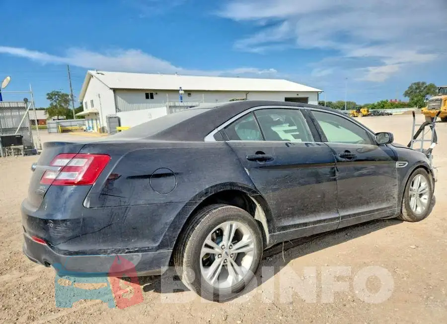 1FAHP2E88JG125285 Photo# 3