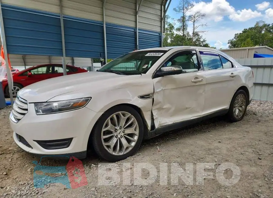 1FAHP2F82JG135437 Photo# 1