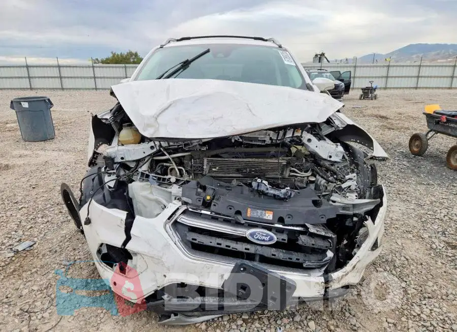 1FMCU9J91HUB62576 Photo# 5