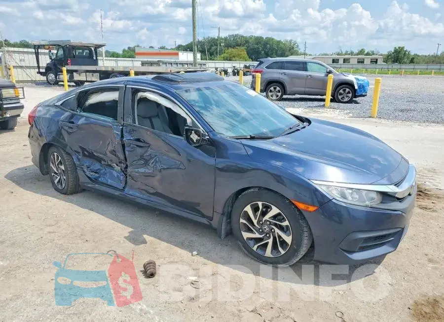 19XFC2F72HE014468 Photo# 4