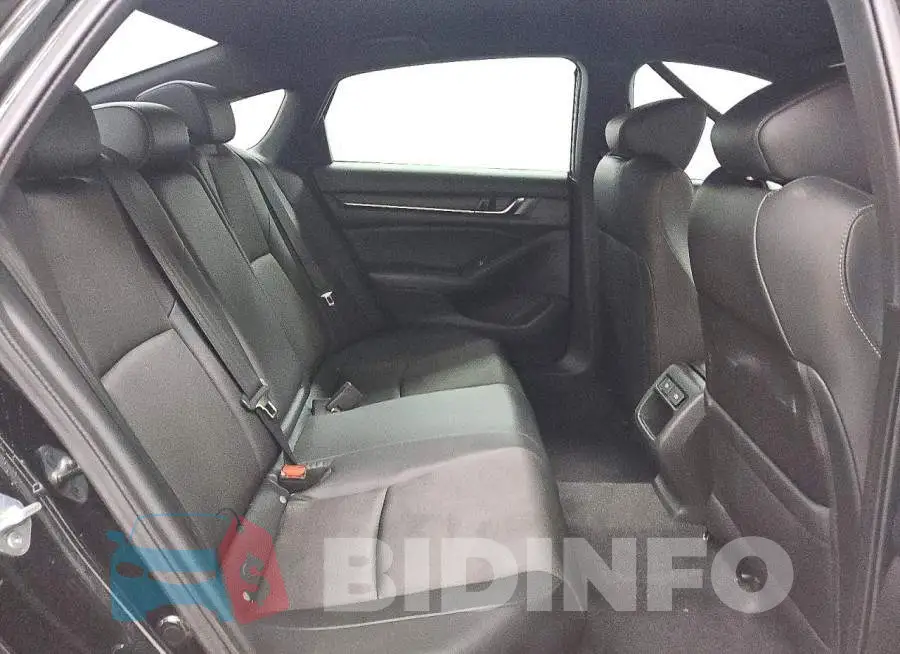 1HGCV1F34NA109652 Photo# 10