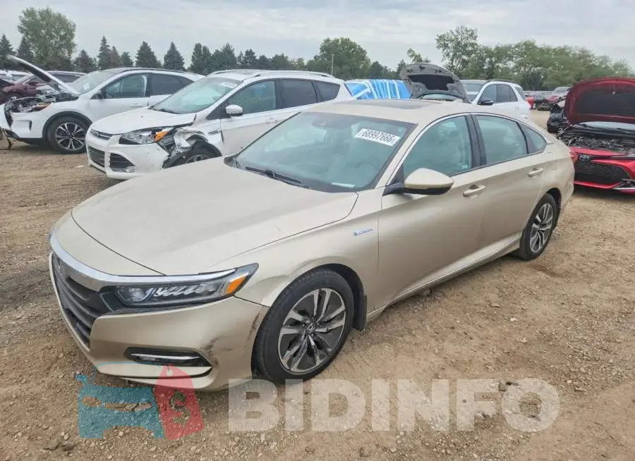 1HGCV3F52KA001782 Photo# 1