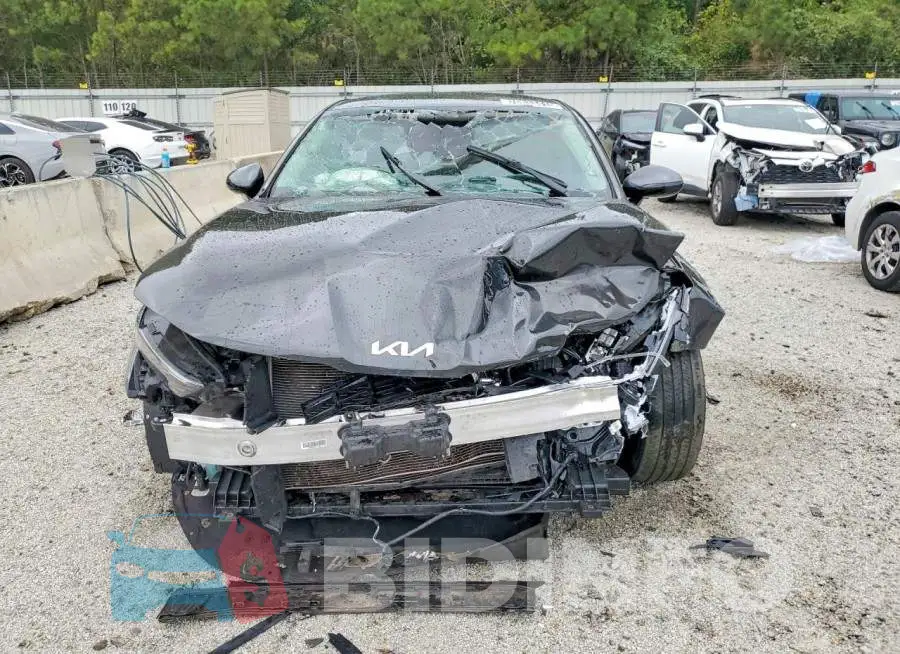 KNAG24J76T5451370 Photo# 5