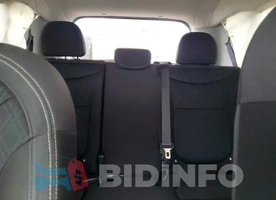 KNDJN2A29K7018153 Photo# 10