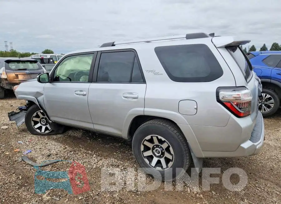 JTEBU5JR7J5542235 Photo# 2