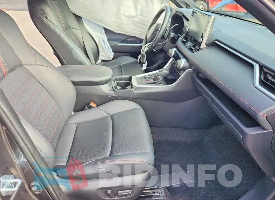 JTMFB3FV1MD068668 Photo# 7