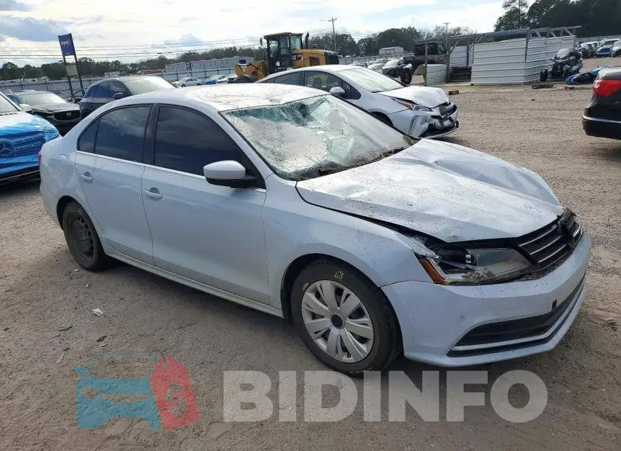 3VW167AJ5HM381384 Photo# 4