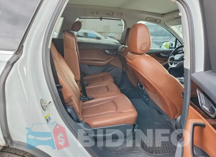 WA1LAAF74KD005843 Photo# 11