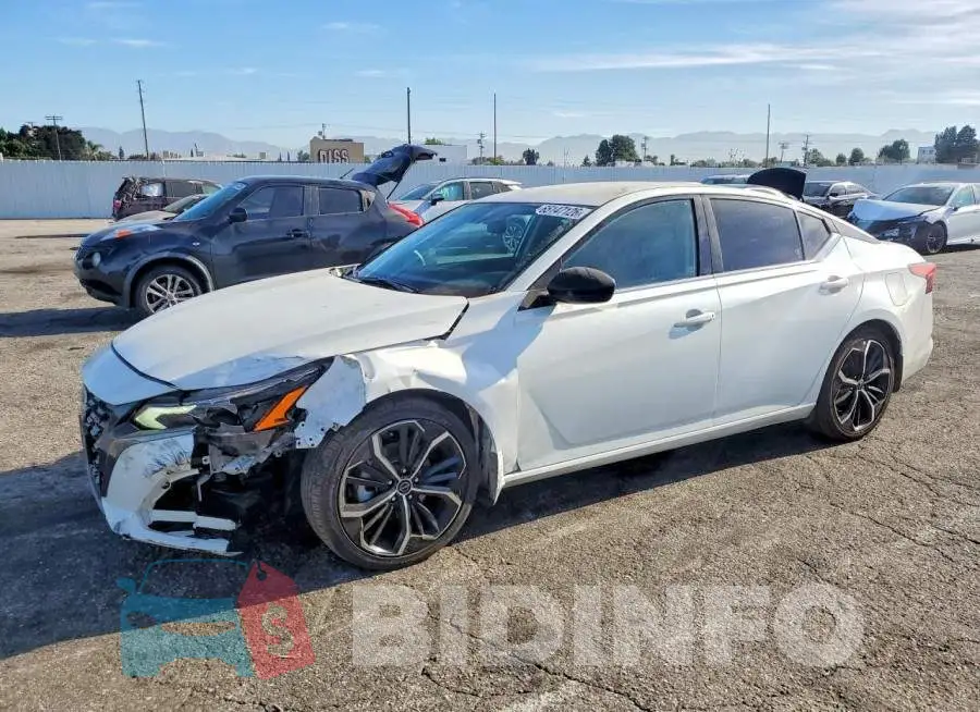 1N4BL4CV7PN414152 Photo# 1