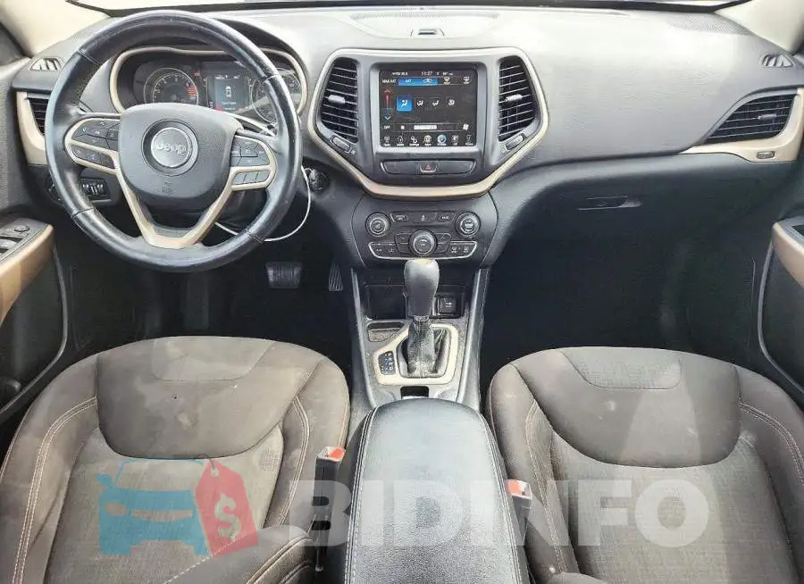 1C4PJLCB3HW604077 Photo# 8